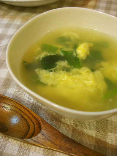 行者にんにくとふわふわ卵の中華スープの写真
