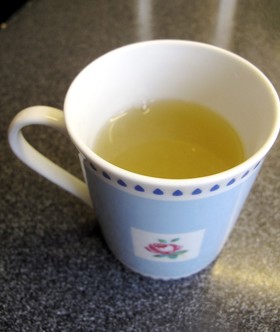 風邪ひきさんにはこれ!即席ハチミツ生姜湯