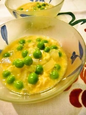 グリンピースと新玉葱の卵寄せ