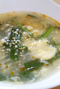 ニラと卵のピリ辛中華スープ