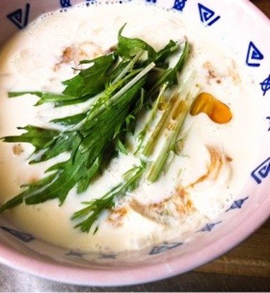 台湾風豆乳スープ(鹹豆漿)の写真