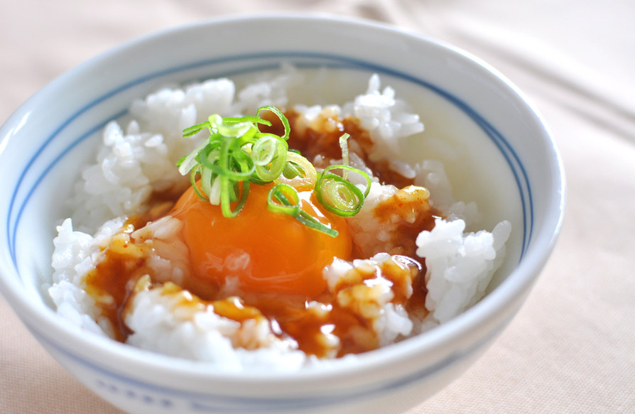 【合うの？】カレーソースたまごかけご飯の画像