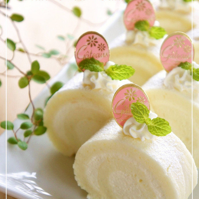 ホワイトチョコ入り 白いロールケーキ レシピ 作り方 By Nyonta クックパッド 簡単おいしいみんなのレシピが350万品 ホワイトチョコ入り 白いロールケーキ レシピ 作り方 By Nyonta クックパッド 簡単おいしいみんなのレシピが350万品
