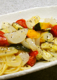 たっぷり蒸した彩り野菜のペペロンチーノ 