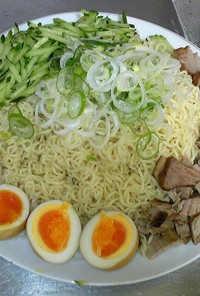 インスタント♪ラーメンで付け麺♪