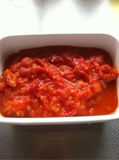 完熟トマトのソースの写真