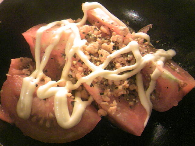 鮭フレークとトマトのオリーブオイルサラダの画像