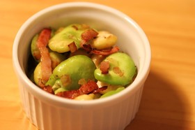 そら豆のベーコン炒め