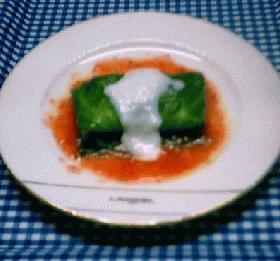 白身魚のレタス包みイチゴソースの画像