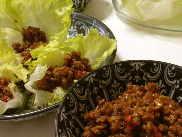 野菜たっぷり肉みそ 挽き肉のレタス巻き By ちぃﾄﾝ クックパッド