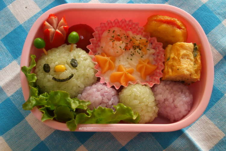 ２色のあおむし君弁当 キャラ弁 レシピ 作り方 By あむあむあむ クックパッド 簡単おいしいみんなのレシピが367万品