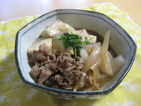 子供完食☆旬の新玉ねぎをたっぷり!肉豆腐