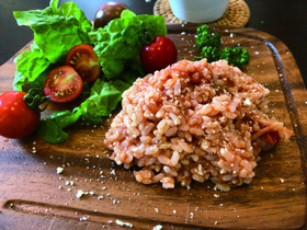 ご飯とお湯を混ぜるだけ!トマトリゾット