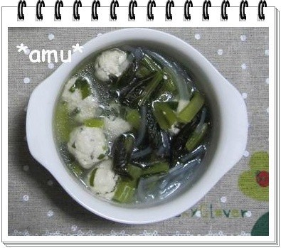 離乳食*小松菜と鶏肉団子の春雨スープの画像