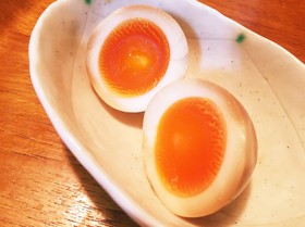漬けるだけの簡単♪半熟煮卵(味玉)