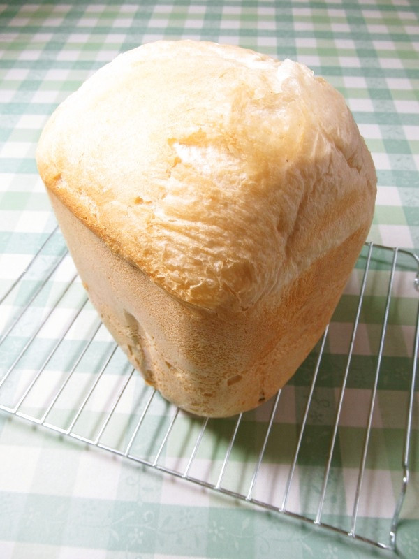 ホシノ天然酵母でライ麦粉食パンの画像