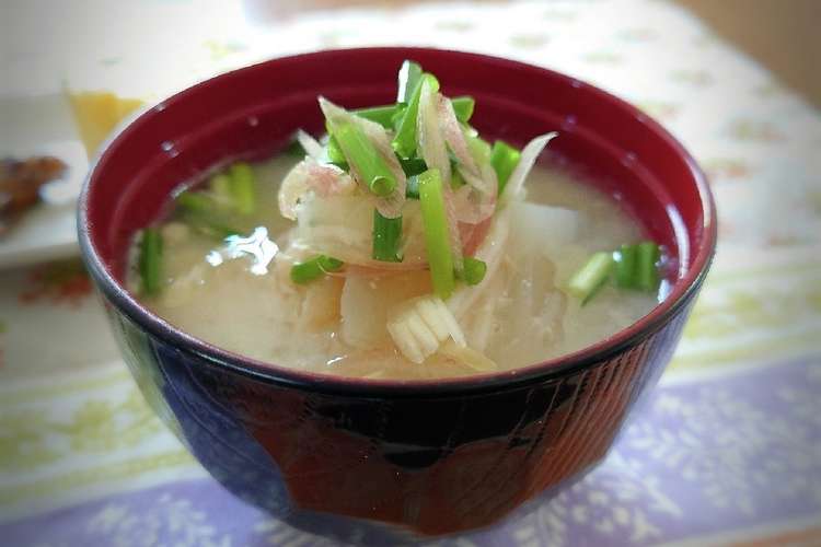 えのきと絹豆腐 玉葱 油揚げの味噌汁 レシピ 作り方 By Inyako クックパッド 簡単おいしいみんなのレシピが366万品