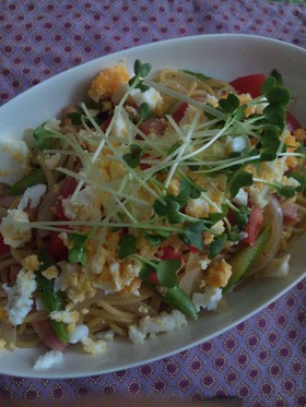 彩りキレイな具だくさん和風パスタ