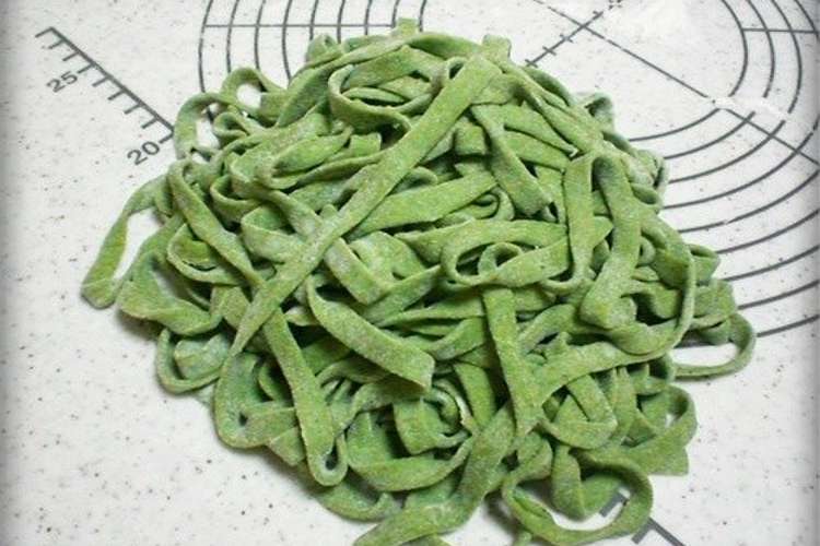 ほうれん草の手打ちパスタ レシピ 作り方 By ちきぽん クックパッド 簡単おいしいみんなのレシピが350万品
