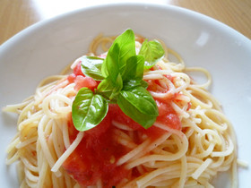 冷凍トマトで冷製トマトパスタ