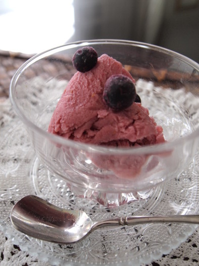 マクロビ☆乳製品なし苺アイスクリームの写真