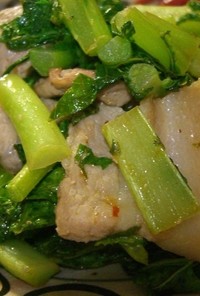 タイ風★大根葉と豚バラ肉のトムヤム炒め