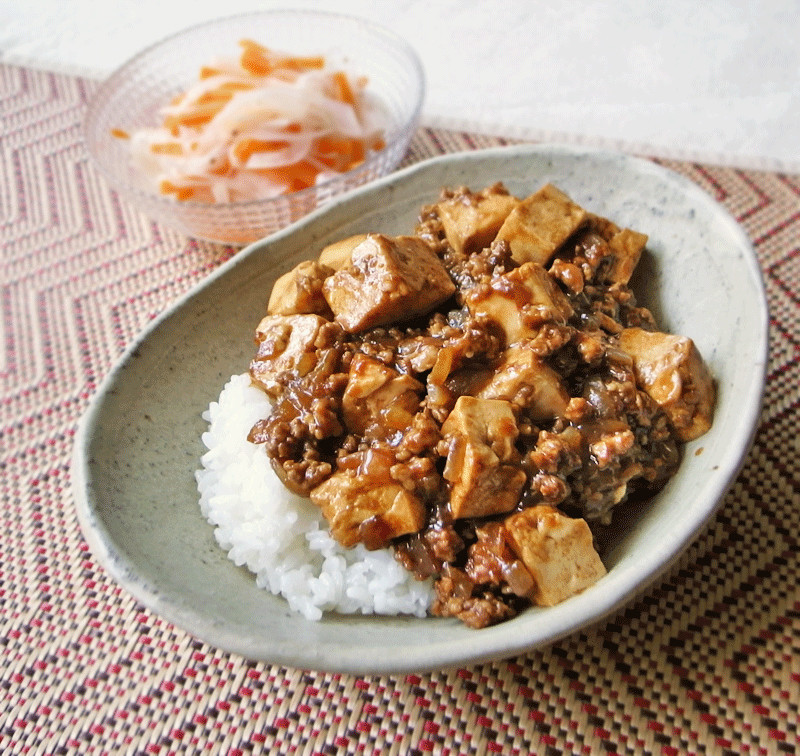 子どもも食べやすい！玉ねぎの麻婆豆腐丼の画像