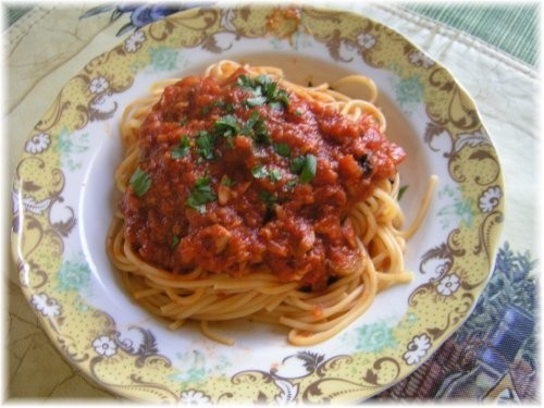 缶詰で簡単！ツナトマトソーススパゲッティの画像
