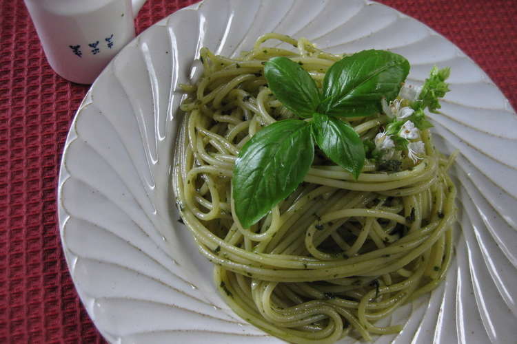 バジルの保存とジェノベーゼパスタ レシピ 作り方 By マリバ クックパッド 簡単おいしいみんなのレシピが358万品