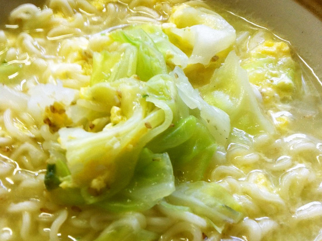 私の好きなサッポロ一番塩らーめんの食べ方 レシピ 作り方 By いしまる クックパッド 簡単おいしいみんなのレシピが374万品
