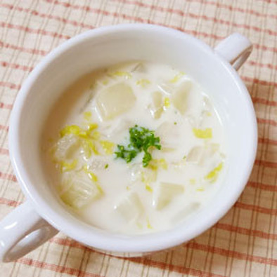 夏の！冷たい白菜のミルクスープの写真