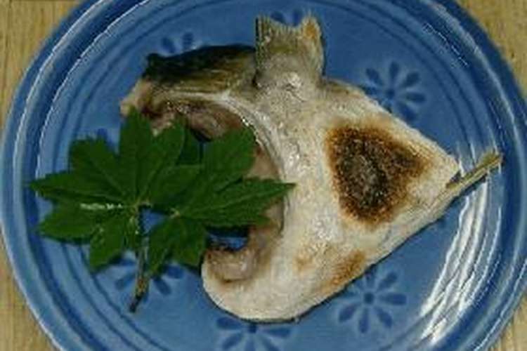 ヒラマサ 95 カマの塩焼き 95 レシピ 作り方 By 料理おじさん クックパッド 簡単おいしいみんなのレシピが360万品
