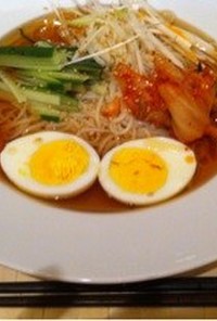 そうめんをアレンジ韓国冷麺風