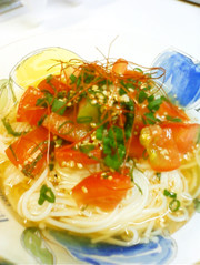 ゴマが美味しいトマト素麺の写真