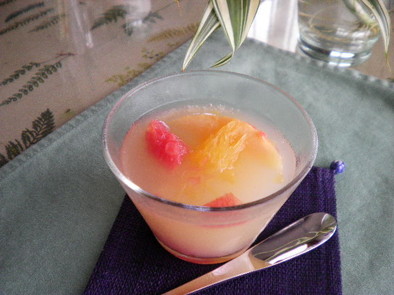 白桃とかんきつ類のダイエットゼリーの写真
