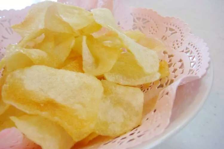 手間いらず 簡単パリパリポテトチップス レシピ 作り方 By ｕ ｒａ クックパッド 簡単おいしいみんなのレシピが370万品