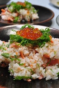 夏におすすめ～♪　鮭と紫蘇のちらし寿司