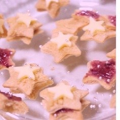 七夕に簡単おやつ食パンのお星さまサンド☆