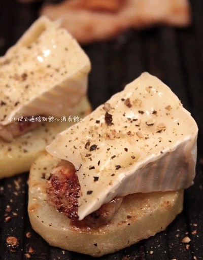 カマンベールチーズのホットカナッペ。の画像