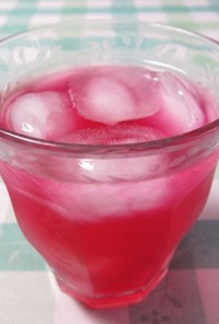 蜂蜜とレモンで作る赤紫蘇ジュース