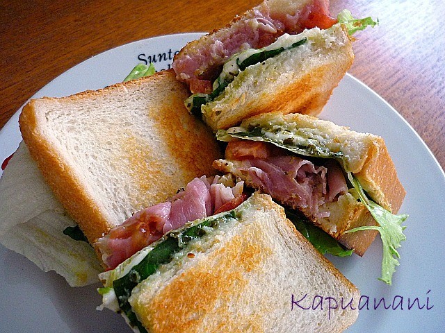 生ハムのパニーニ風サンドイッチの画像