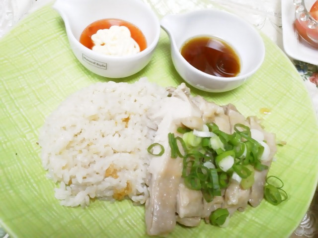 炊飯器DEカオマンガイ 鶏肉の画像