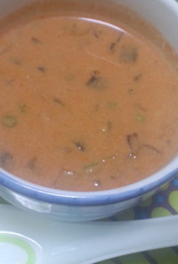 トマトジュースで作るポタージュ風スープ