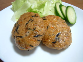 ひじき豆腐ハンバーグ