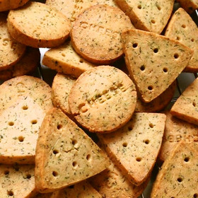 サクうま! バジルとチーズの塩クッキー