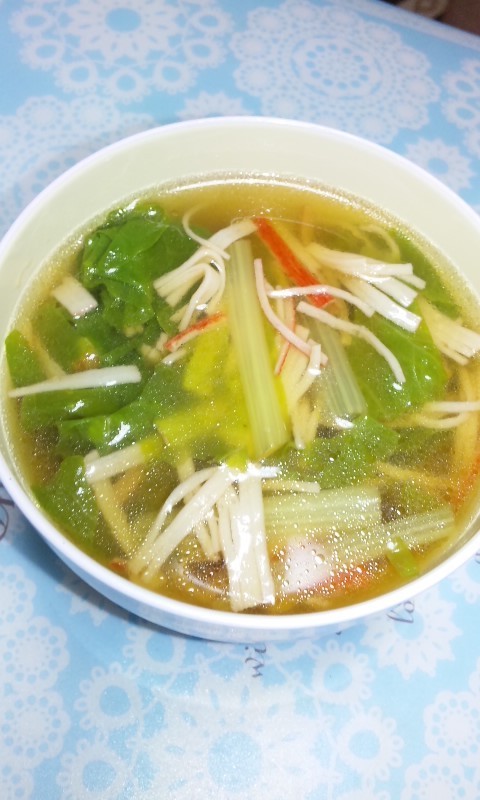 べか菜の中華風かにかまスープの画像