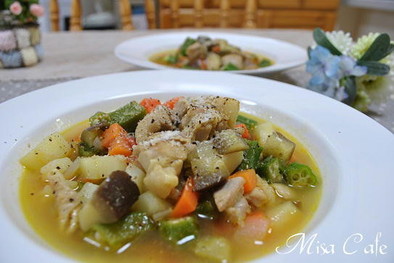 チキン野菜カレースープの写真