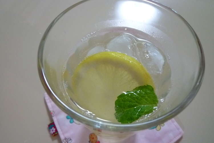 はちみつ レモンソーダ レシピ 作り方 By Fu Yu Na クックパッド 簡単おいしいみんなのレシピが357万品