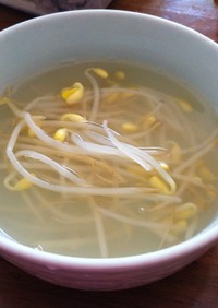 韓国の豆もやしのスープ（コンナムルクッ）