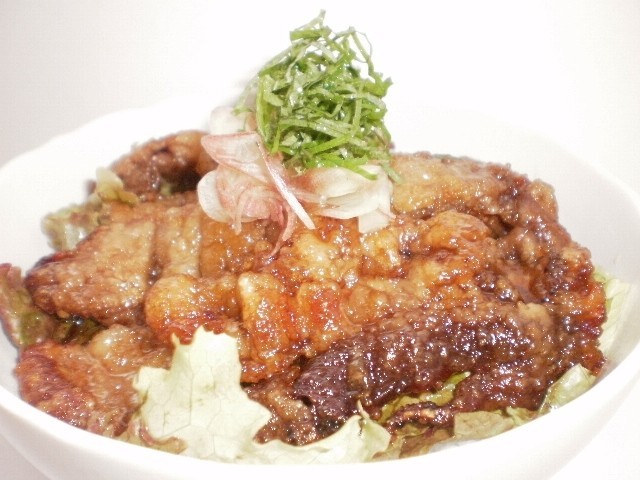 簡単!　豚バラの甘辛丼の画像